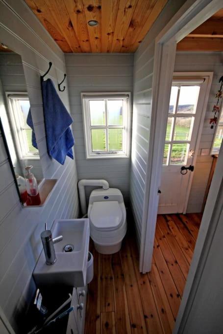 布德Tiny House On Isolated Farm By The Cornish Coast别墅 外观 照片